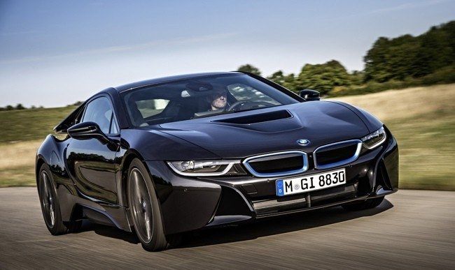 BMW i8 night